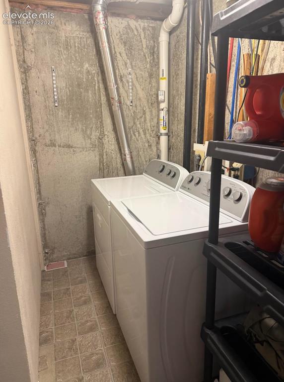 Image 10 of 12: Laundry