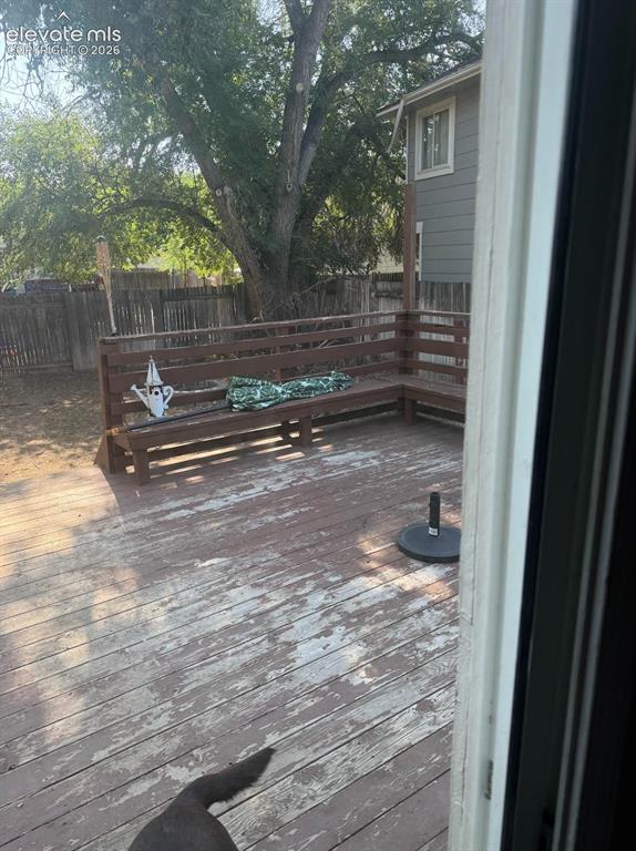 Image 12 of 12: Deck