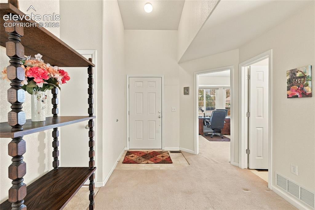 Image 12 of 41: Entry