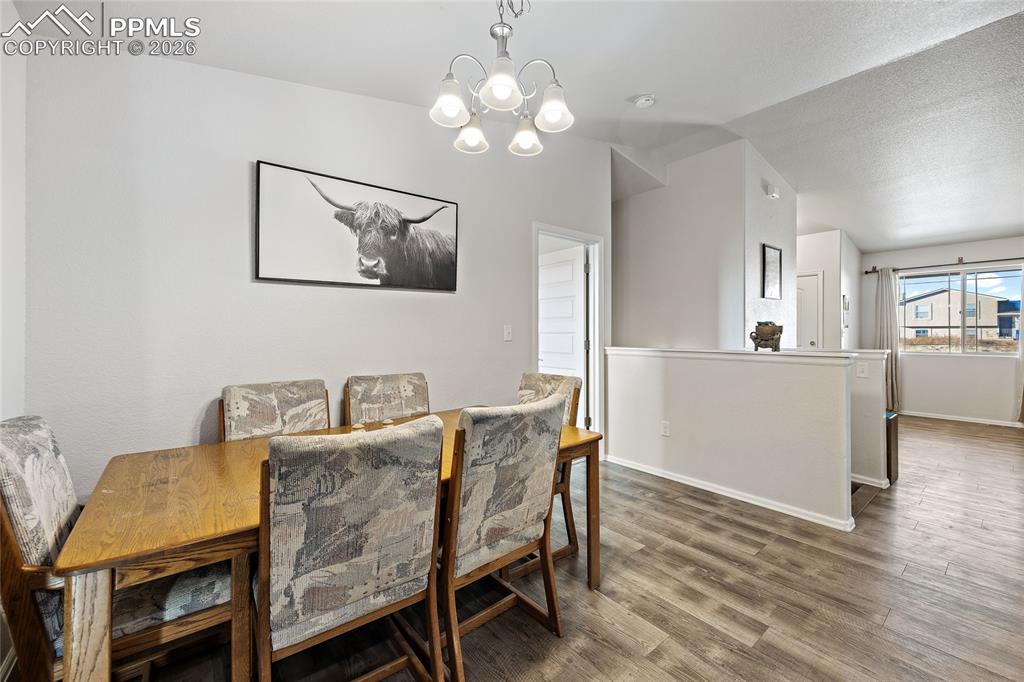 Image 16 of 36: Dining Area