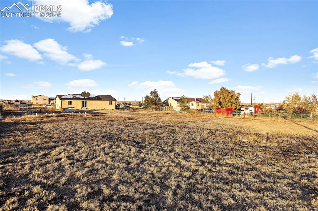 Image 36 of 36: Yard