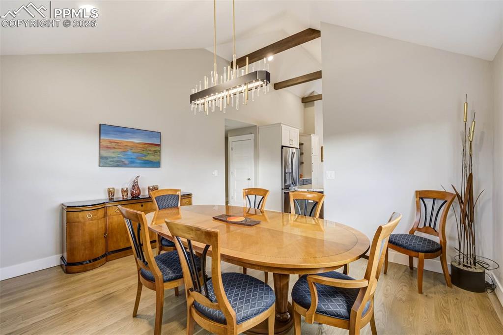 Image 21 of 50: Dining Room