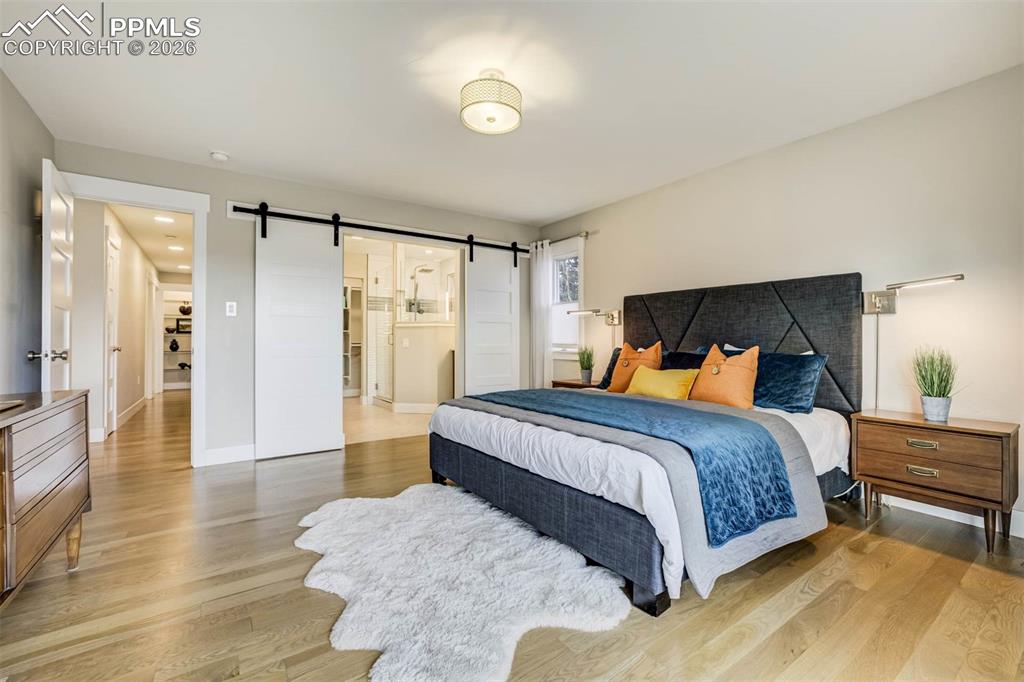 Image 25 of 50: Master Bedroom