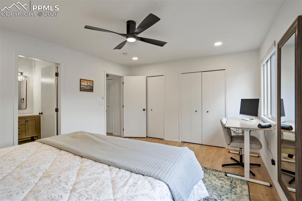 Image 26 of 39: Dual closets & ceiling fan. 