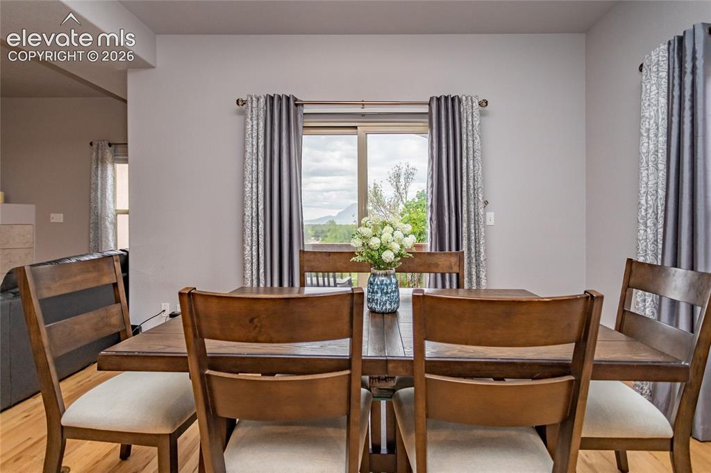 Image 10 of 44: Dining Area