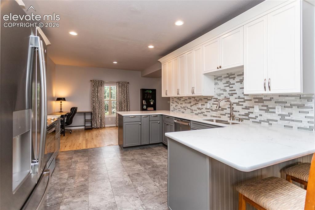 Image 8 of 44: Kitchen
