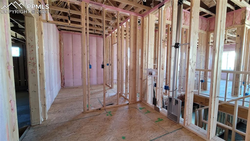 Image 5 of 17: Laundry