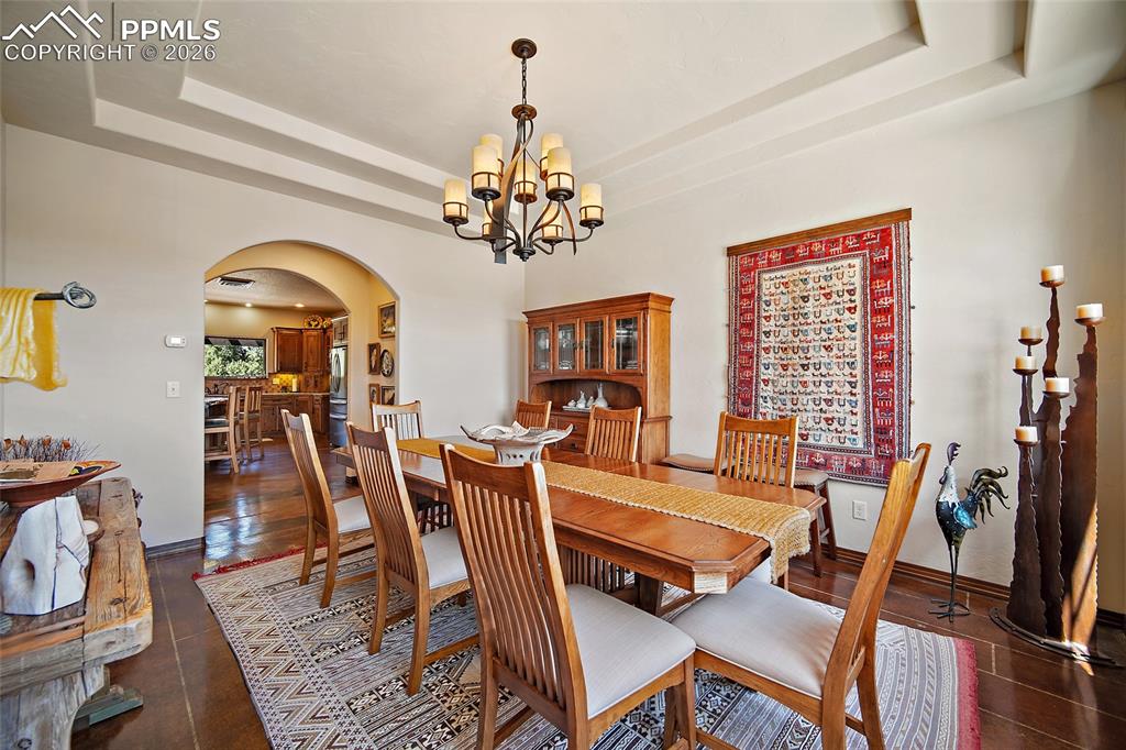 Image 20 of 47: Dining Area