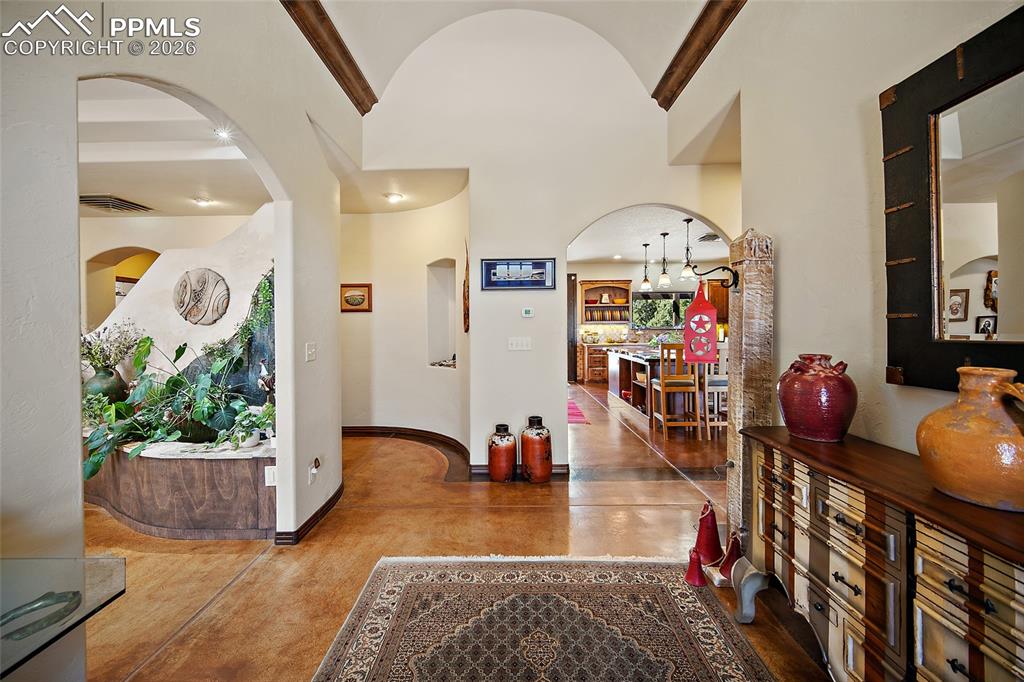 Image 4 of 47: Entry