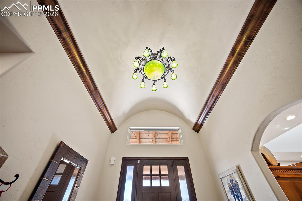 Image 5 of 47: Entry