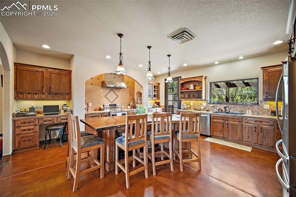 Image 6 of 47: Dining Area