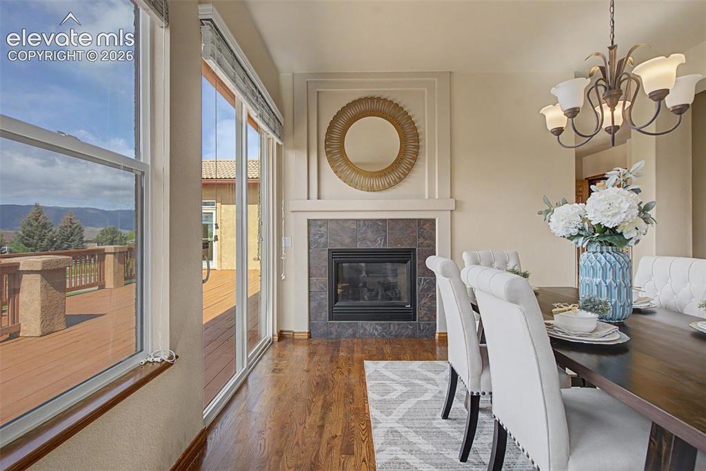 Image 19 of 50: Breakfast nook off of kitchen
