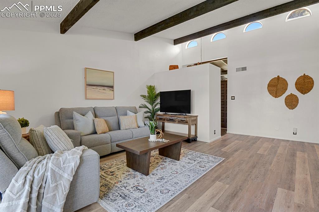 Image 3 of 31: Living Room