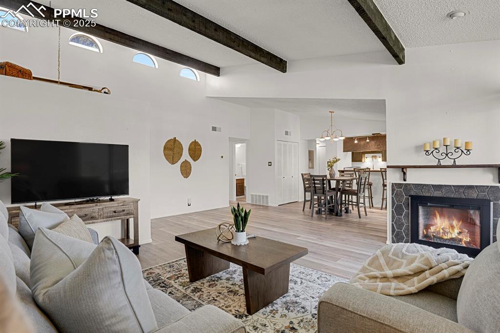 Image 5 of 31: Living Room