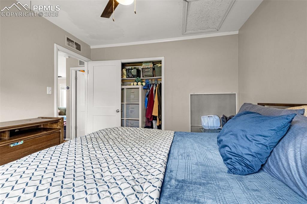 Image 13 of 29: Bedroom