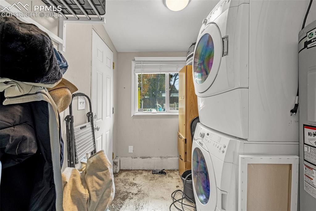 Image 14 of 29: Laundry