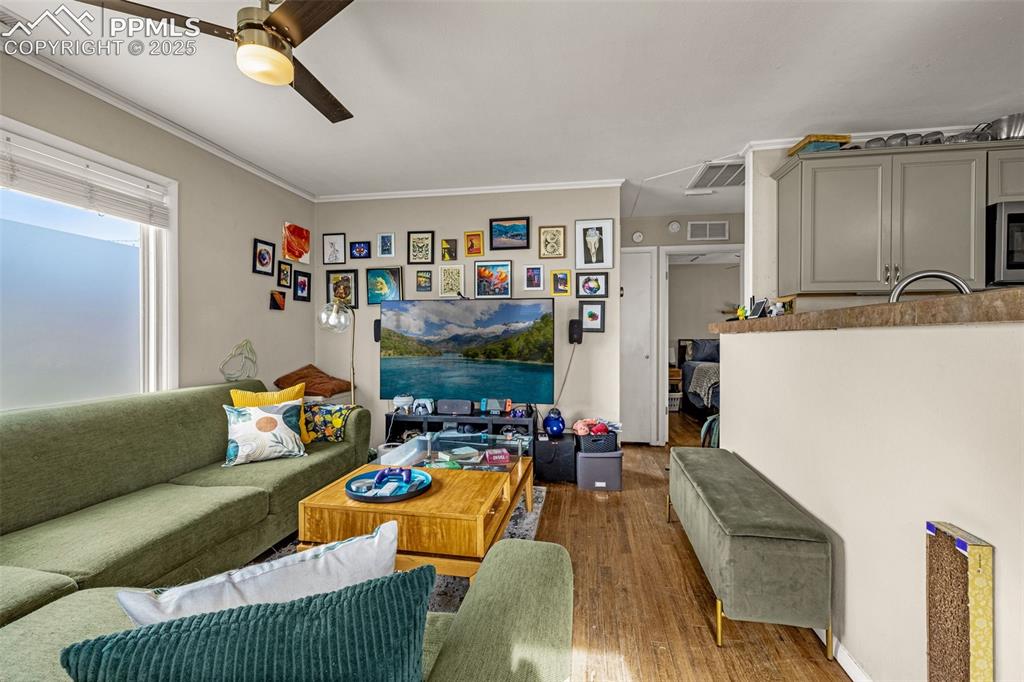 Image 5 of 29: Living Room