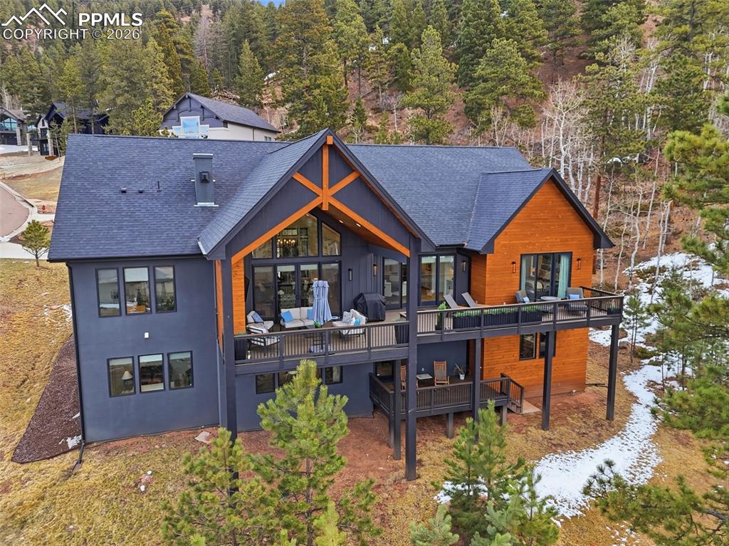 Image 28 of 50: Back of Structure