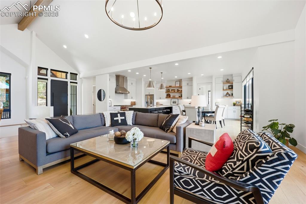 Image 6 of 50: Living Room