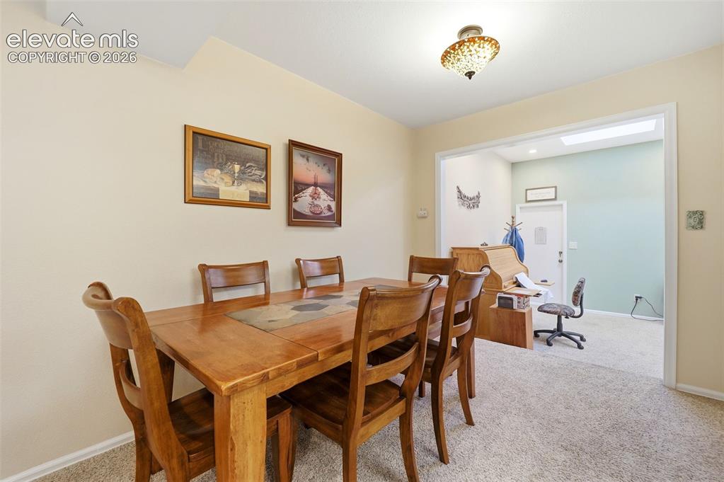 Image 9 of 40: Dining Area