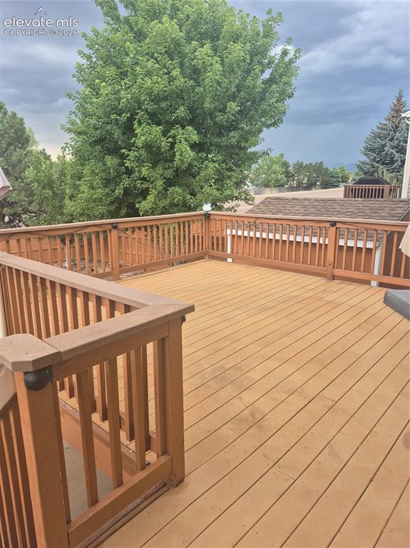 Image 3 of 49: Deck