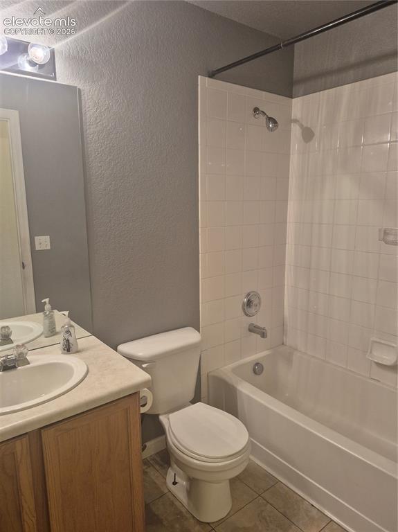 Image 41 of 49: Bathroom