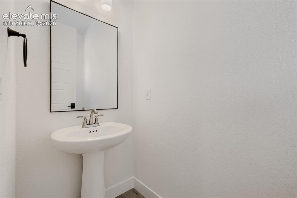 Image 12 of 26: Bathroom