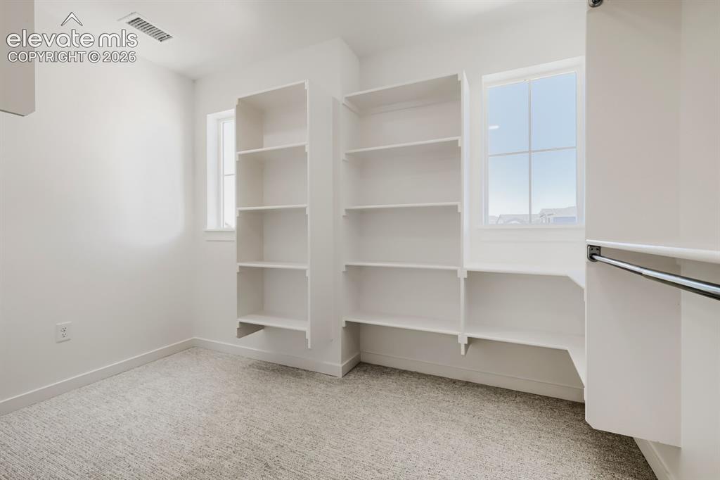Image 18 of 26: Closet