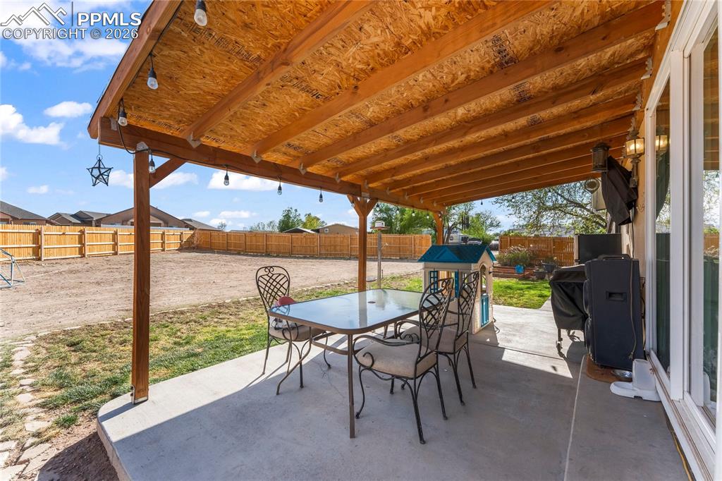 Image 23 of 29: Patio