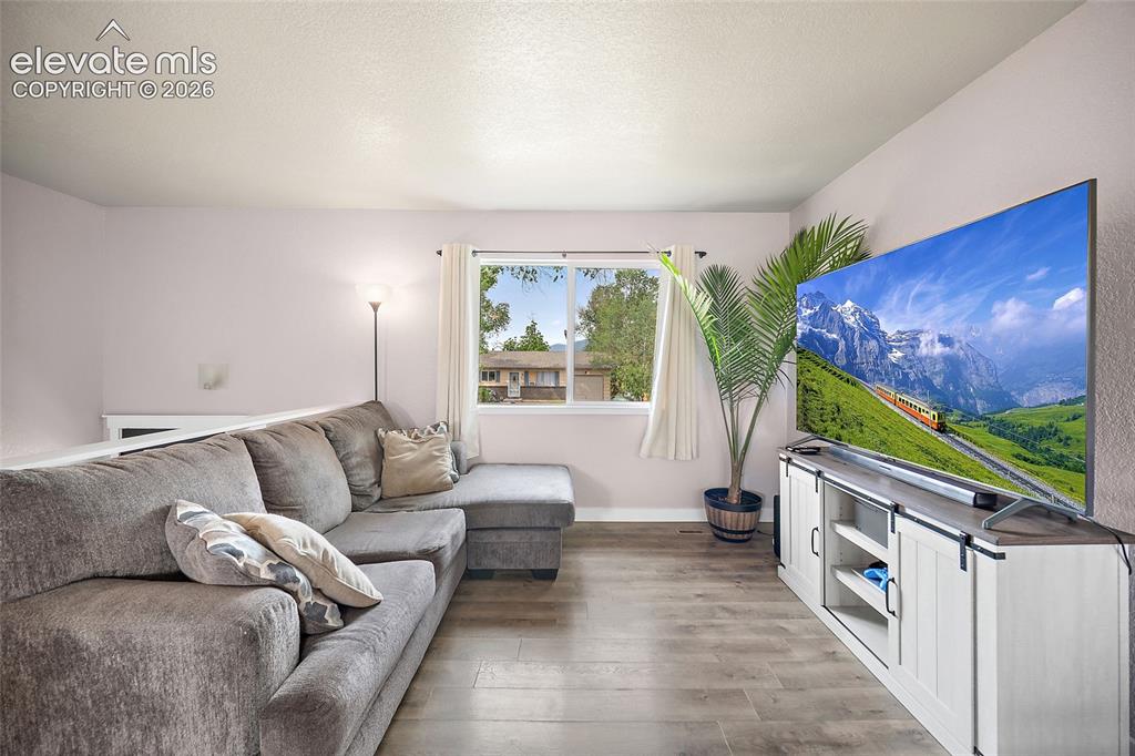 Image 19 of 40: Living Room