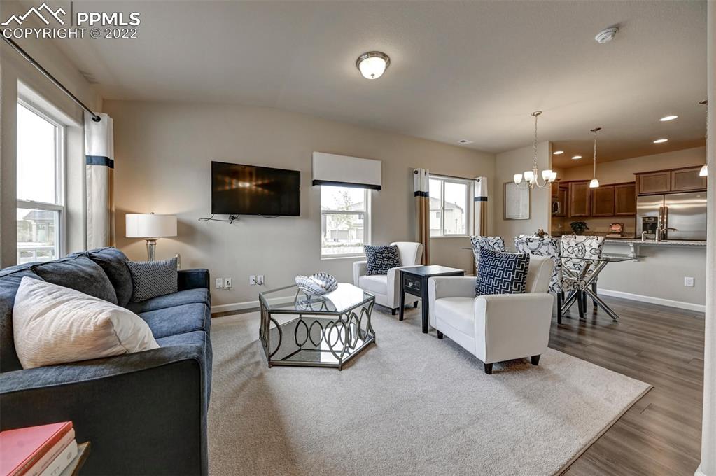 Listing 8386945, Image 2 of 12