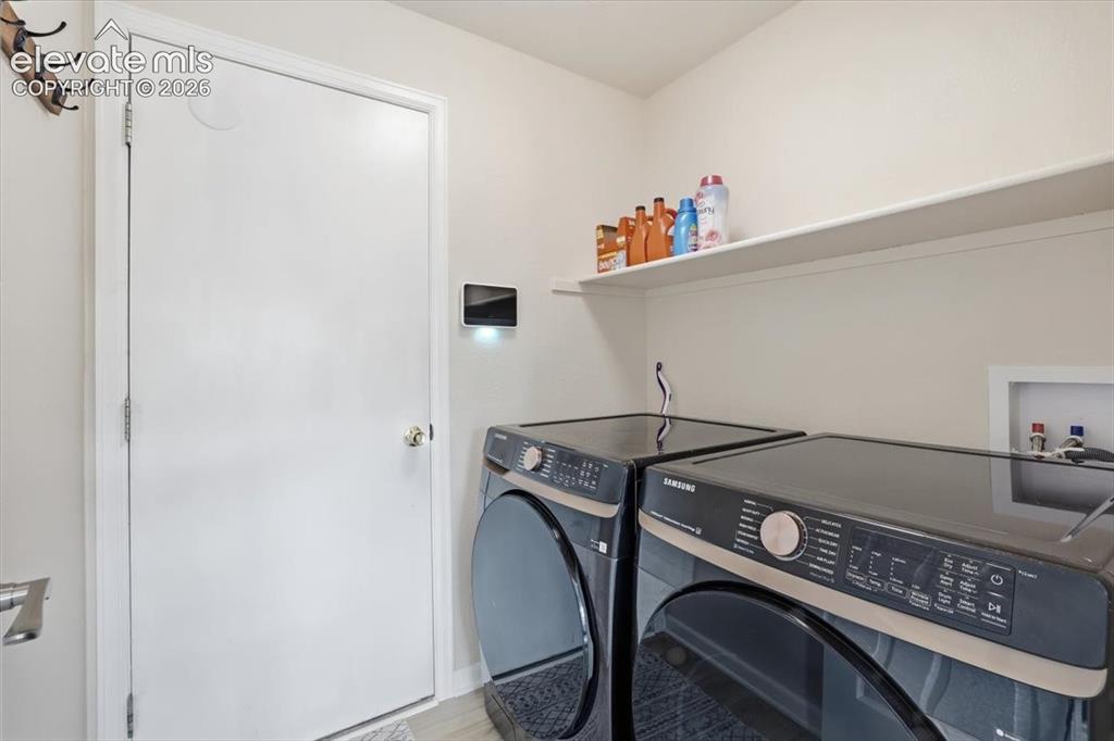 Image 16 of 27: Laundry