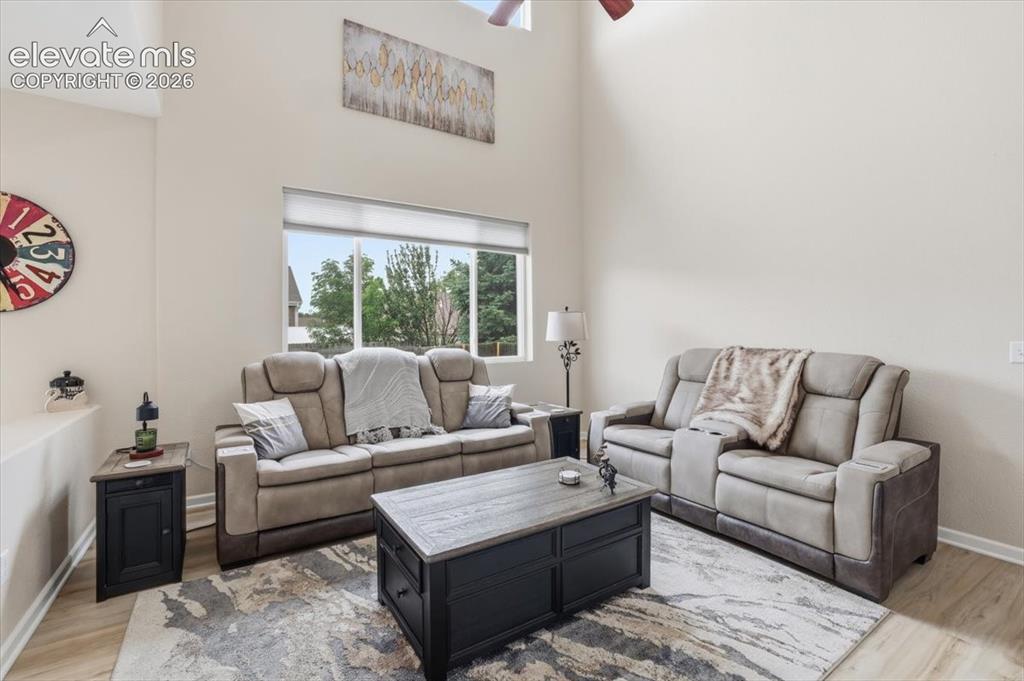 Image 8 of 27: Living Room