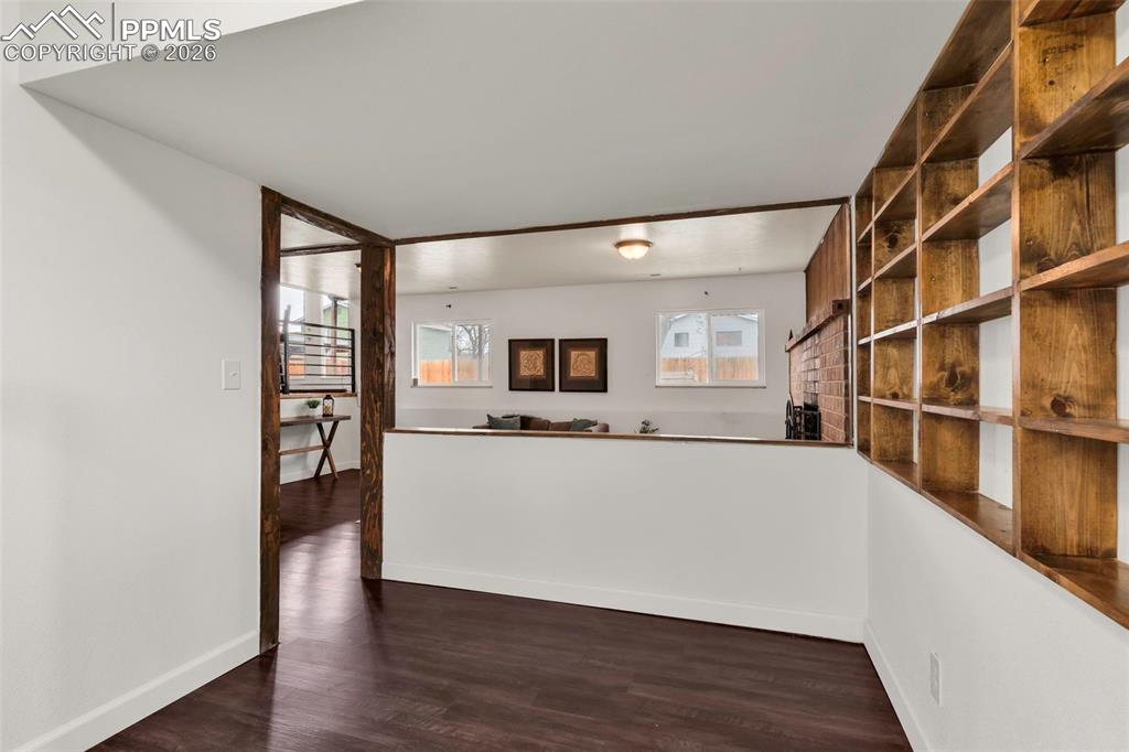 Image 19 of 35: Kitchen