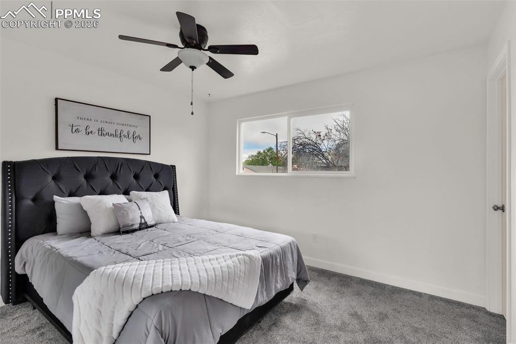 Image 9 of 35: Bedroom