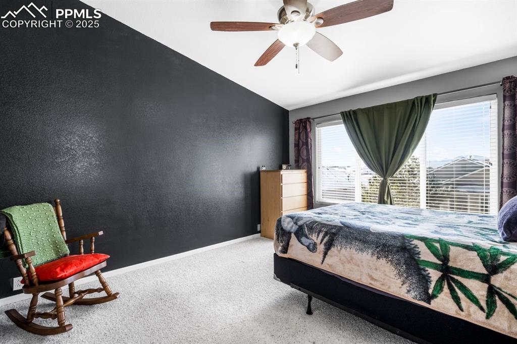 Image 15 of 22: Bedroom