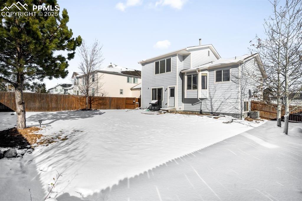 Image 19 of 22: Back of Structure