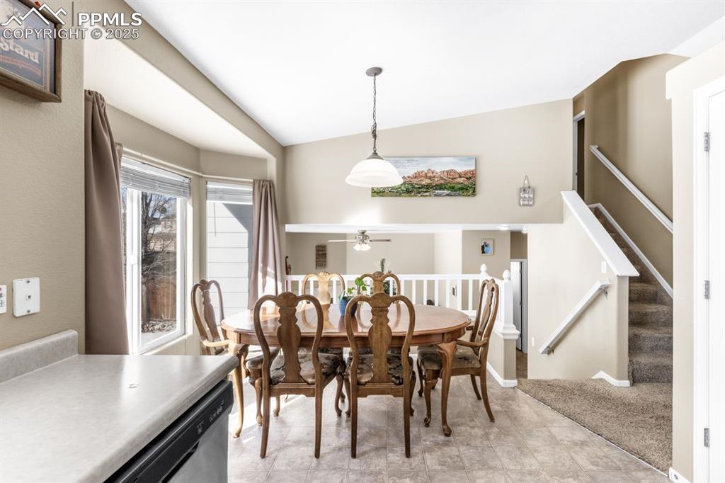 Image 5 of 22: Dining Area