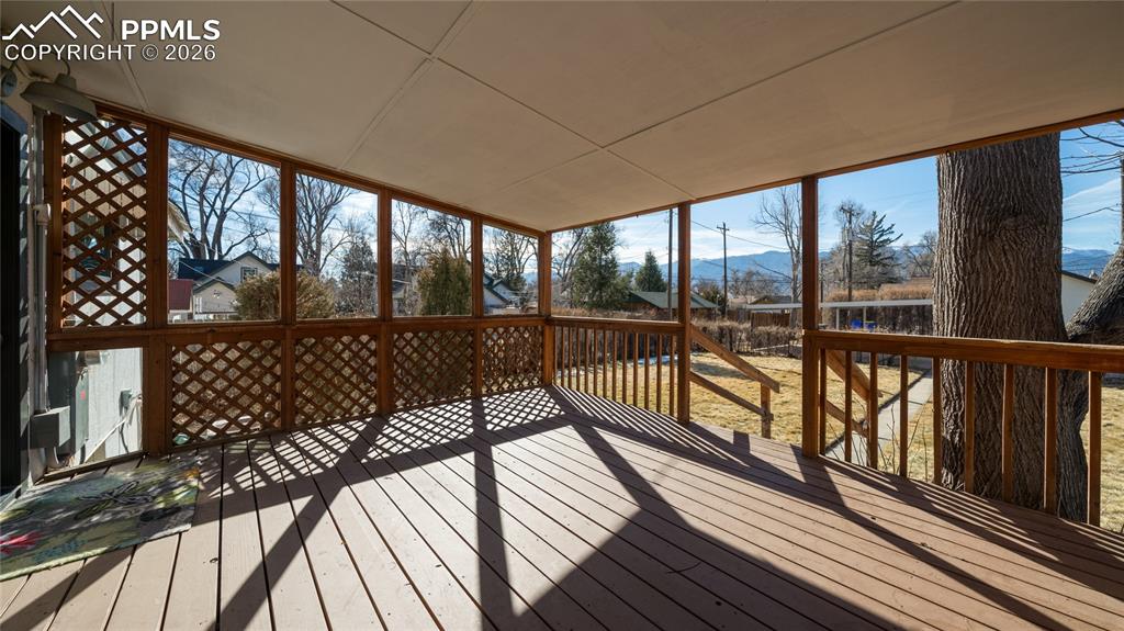 Image 18 of 24: Sun Room