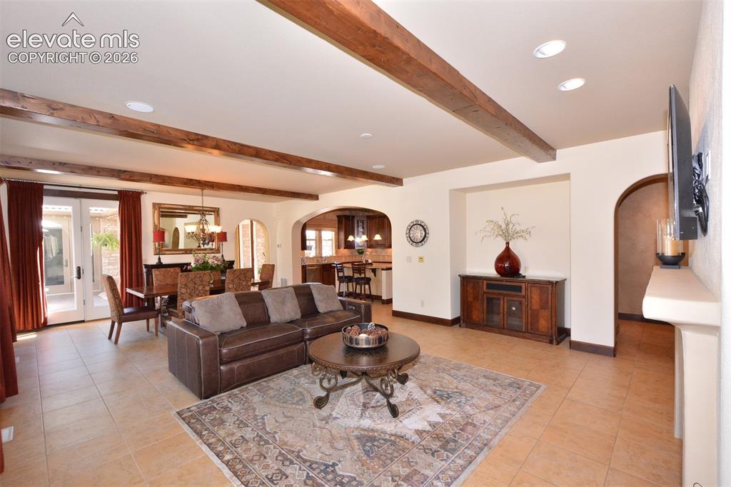 Image 4 of 31: Open main level