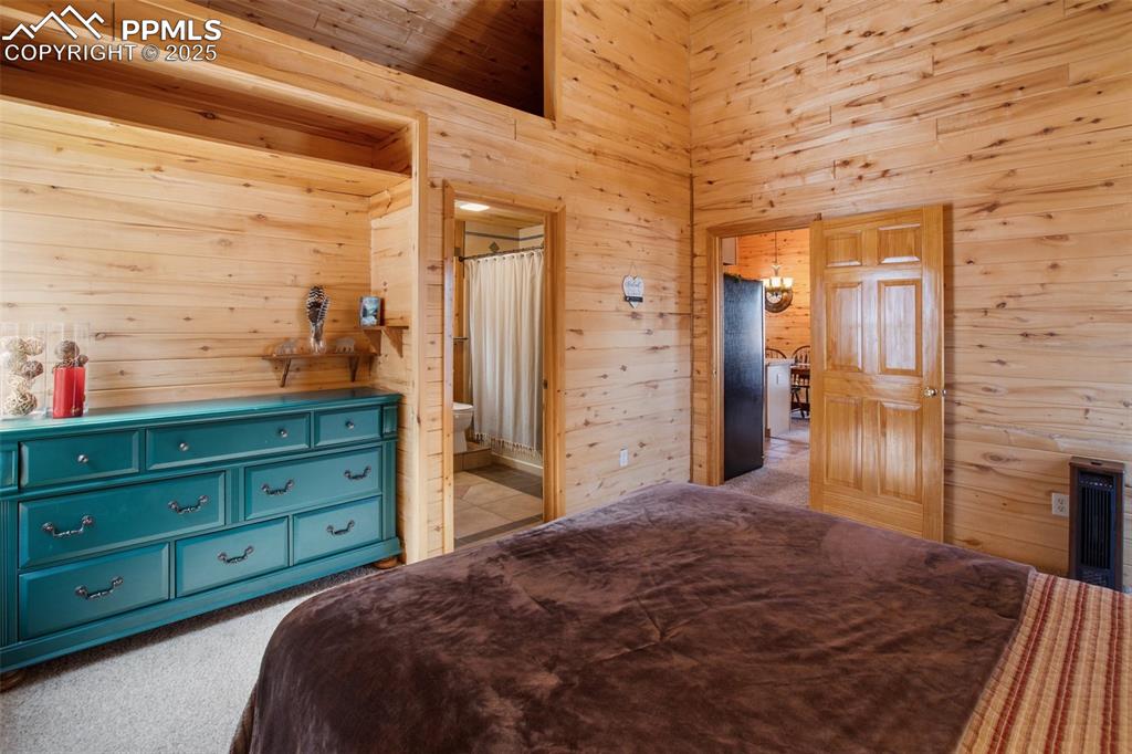 Image 22 of 41: Bedroom