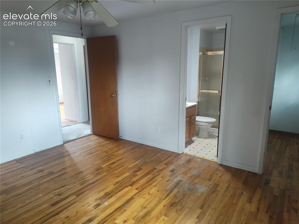 Image 11 of 18: Primary bedroom