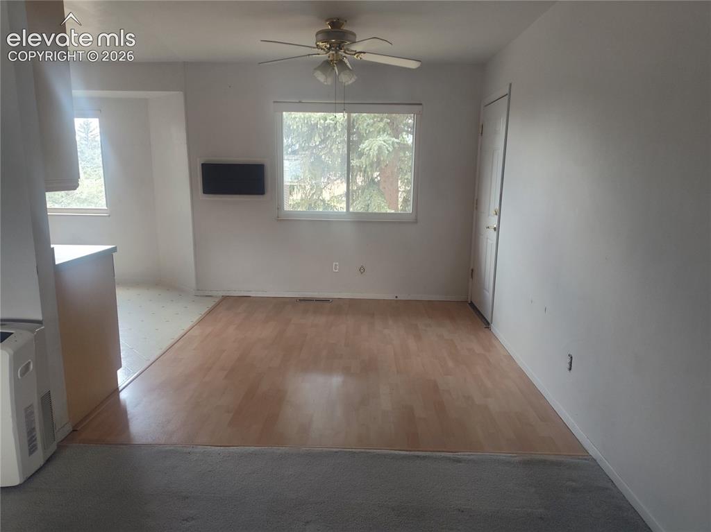 Image 4 of 18: Dining Room