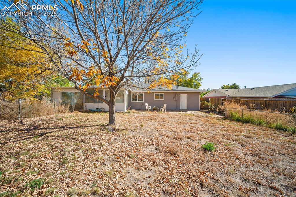 Image 31 of 33: Back of Structure