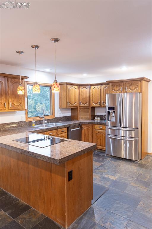 Image 14 of 47: Open gourmet kitchen.