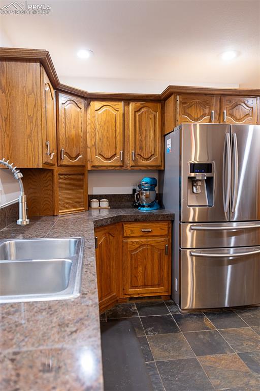 Image 16 of 47: Appliance garage.