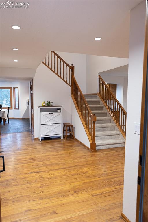 Image 5 of 47: Open foyer.