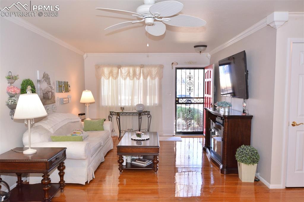 Image 3 of 24: Entry to Living room