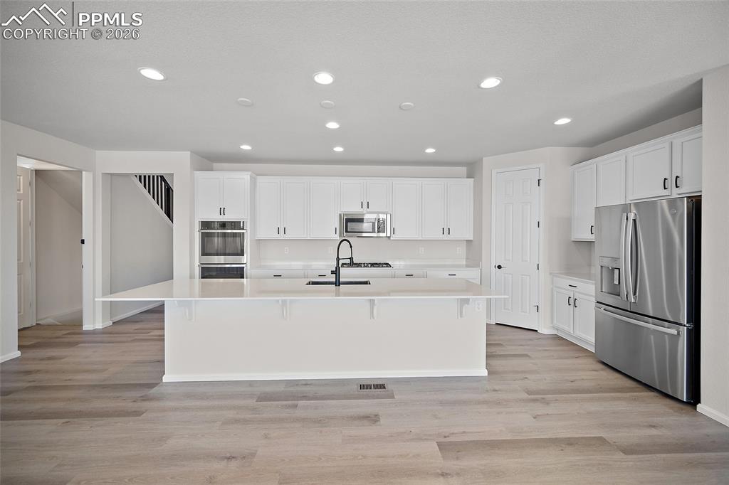 Image 11 of 44: Kitchen