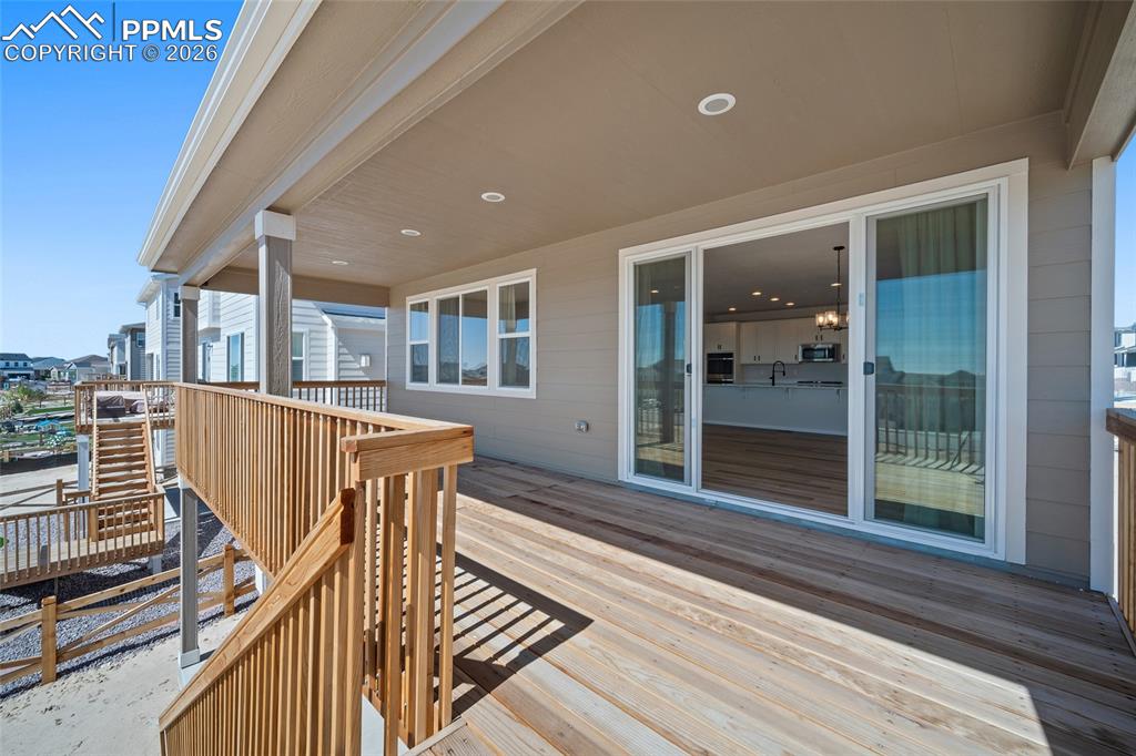 Image 14 of 44: Deck